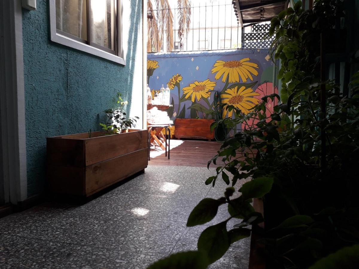 Atacama Hostel Backpackers Сантьяго Екстер'єр фото