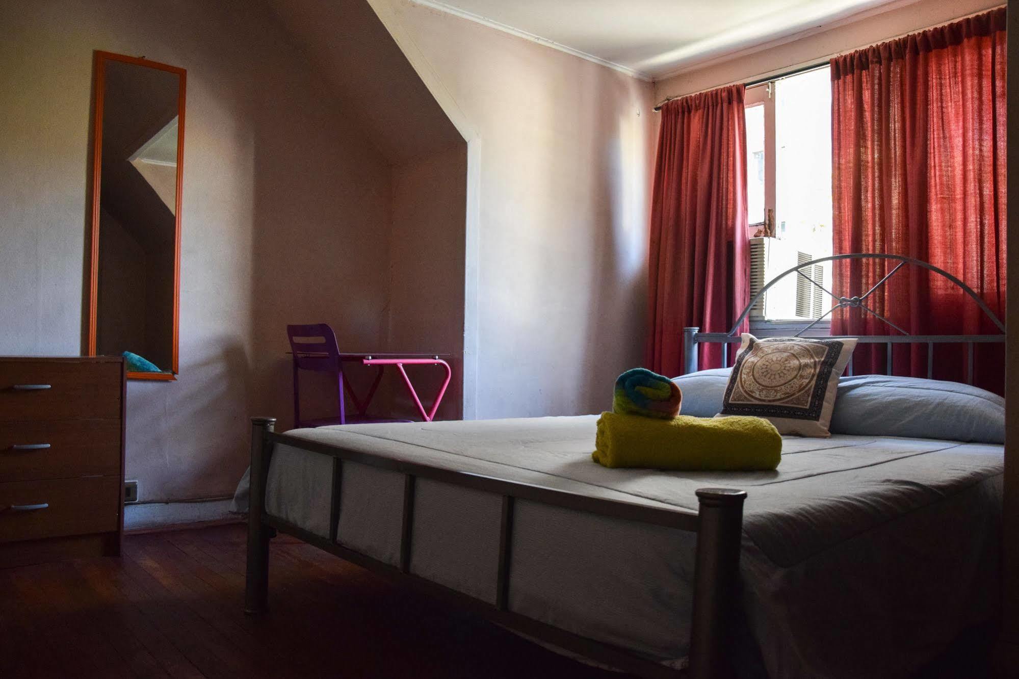 Atacama Hostel Backpackers Сантьяго Екстер'єр фото