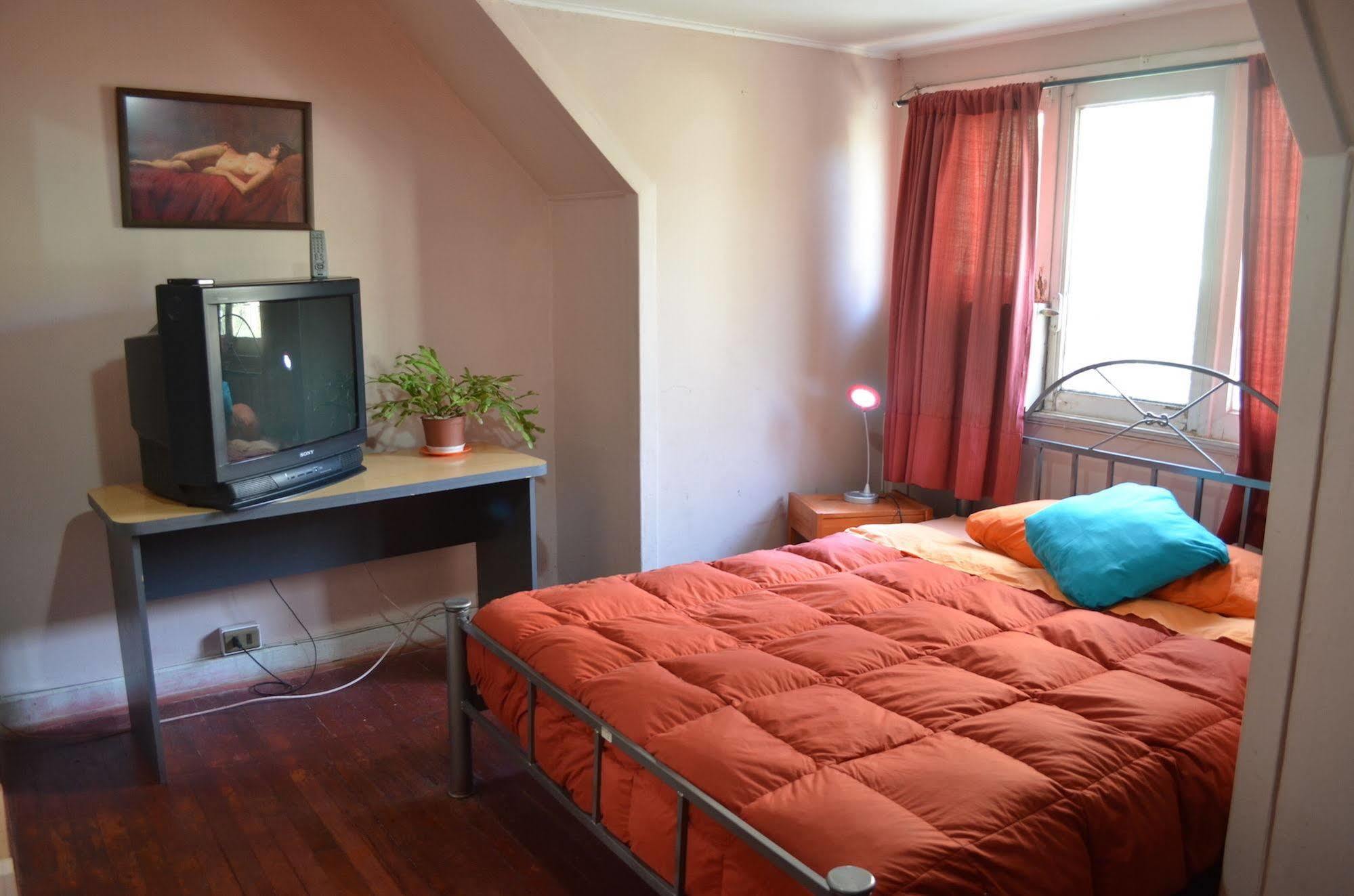Atacama Hostel Backpackers Сантьяго Екстер'єр фото